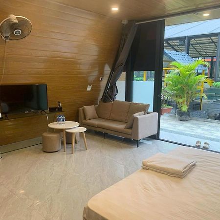Sunny Bungalow & Hotel Нин Бин Екстериор снимка