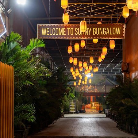 Sunny Bungalow & Hotel Нин Бин Екстериор снимка