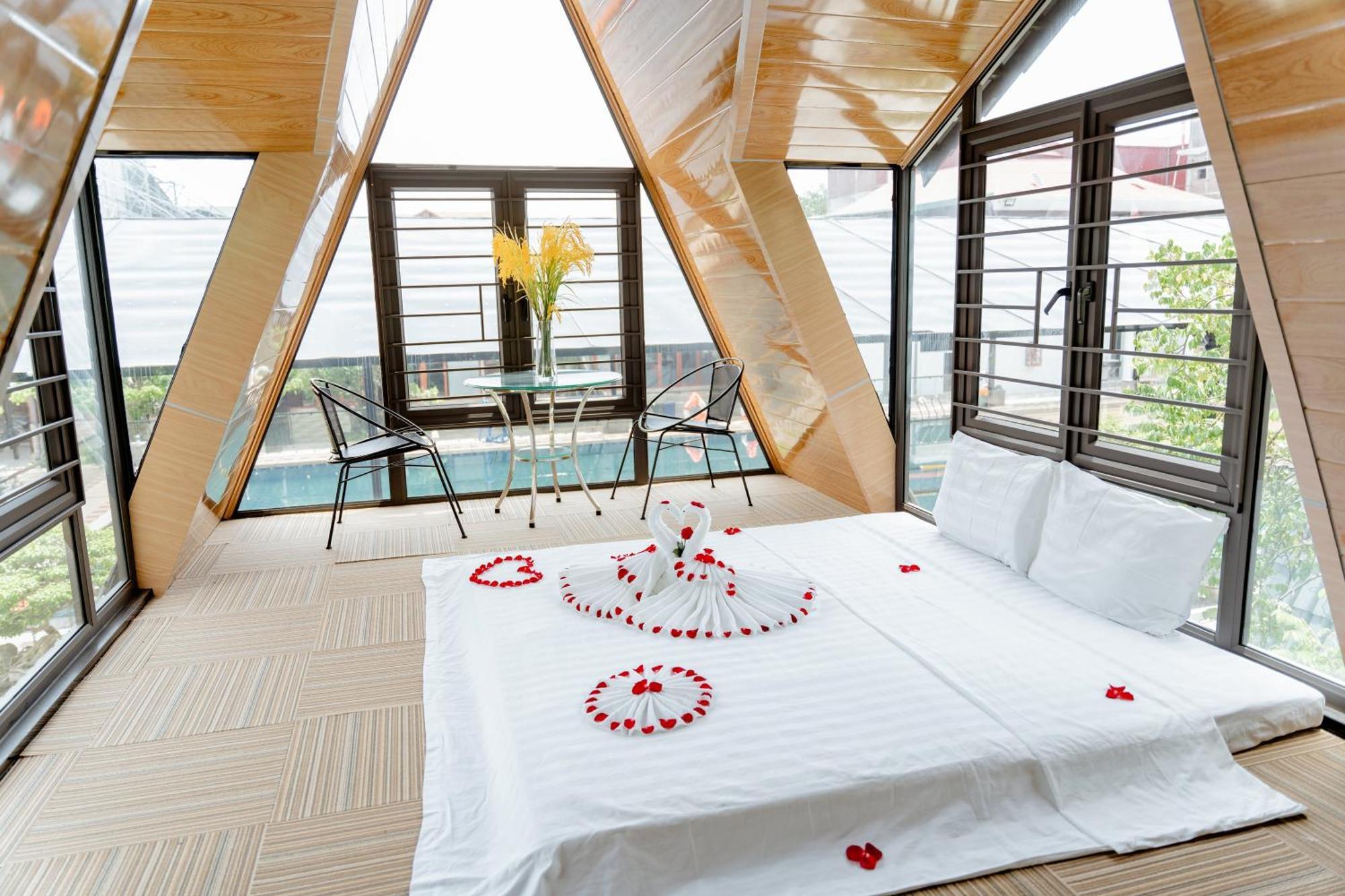 Sunny Bungalow & Hotel Нин Бин Екстериор снимка