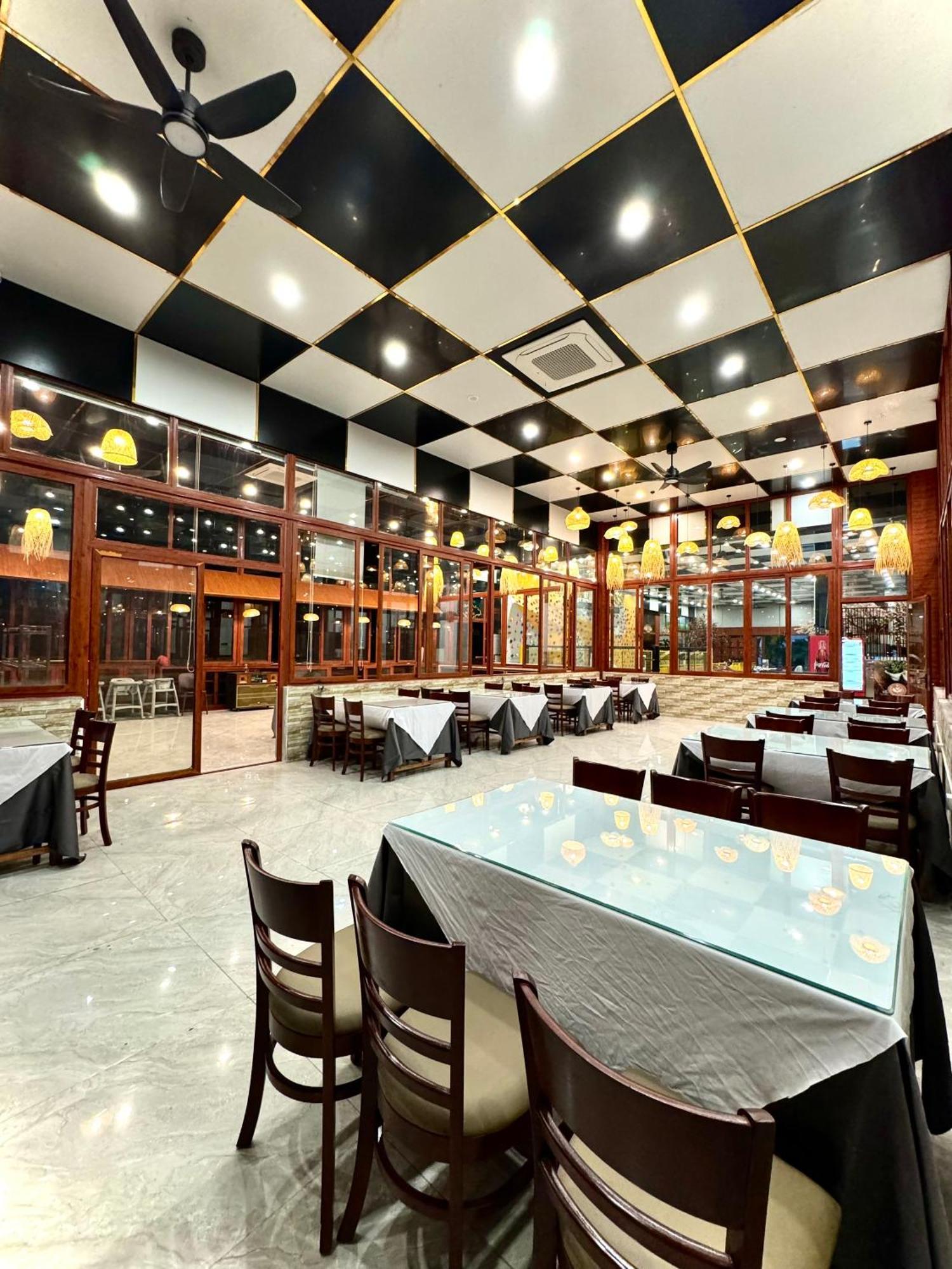 Sunny Bungalow & Hotel Нин Бин Екстериор снимка