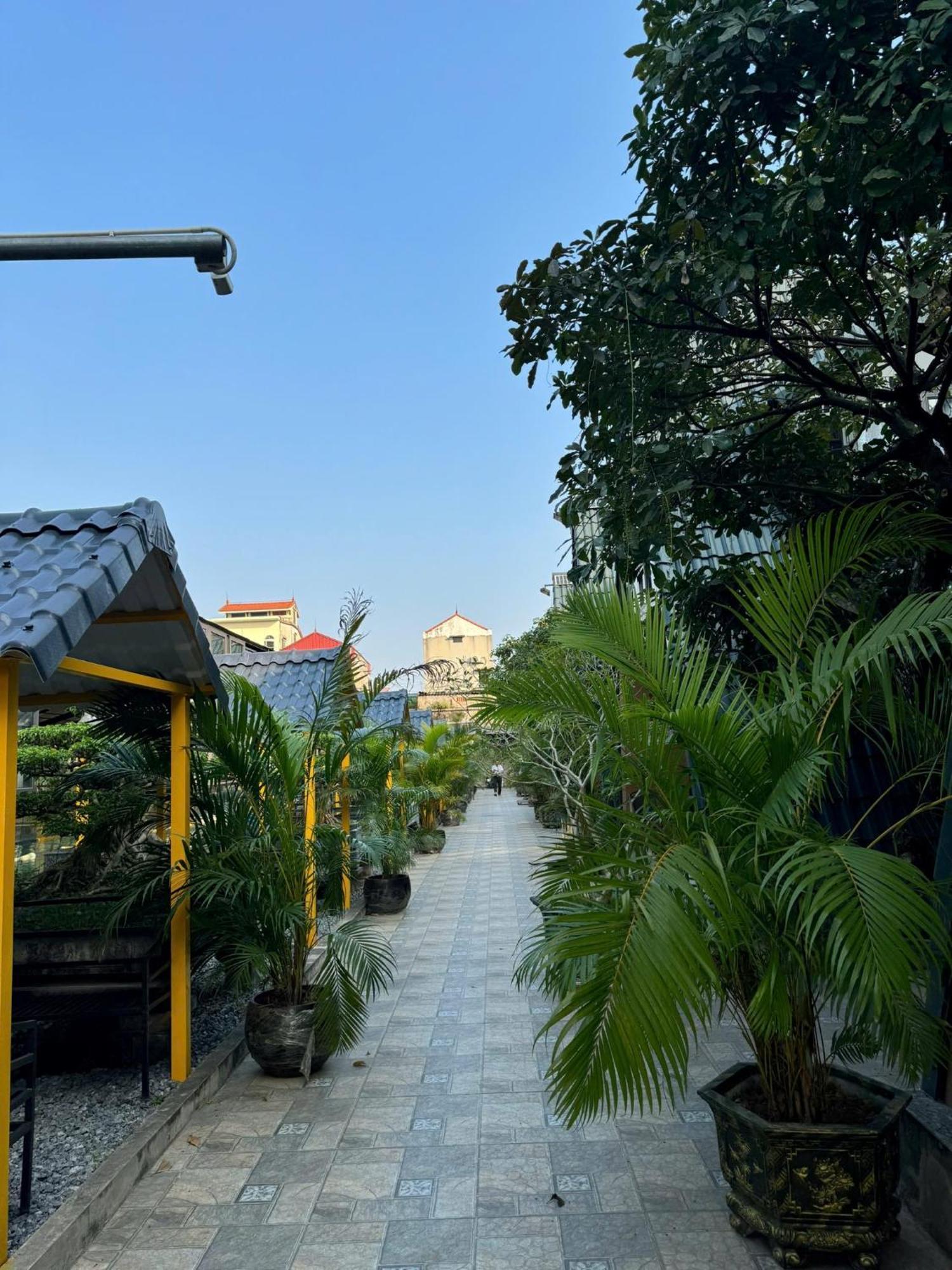 Sunny Bungalow & Hotel Нин Бин Екстериор снимка