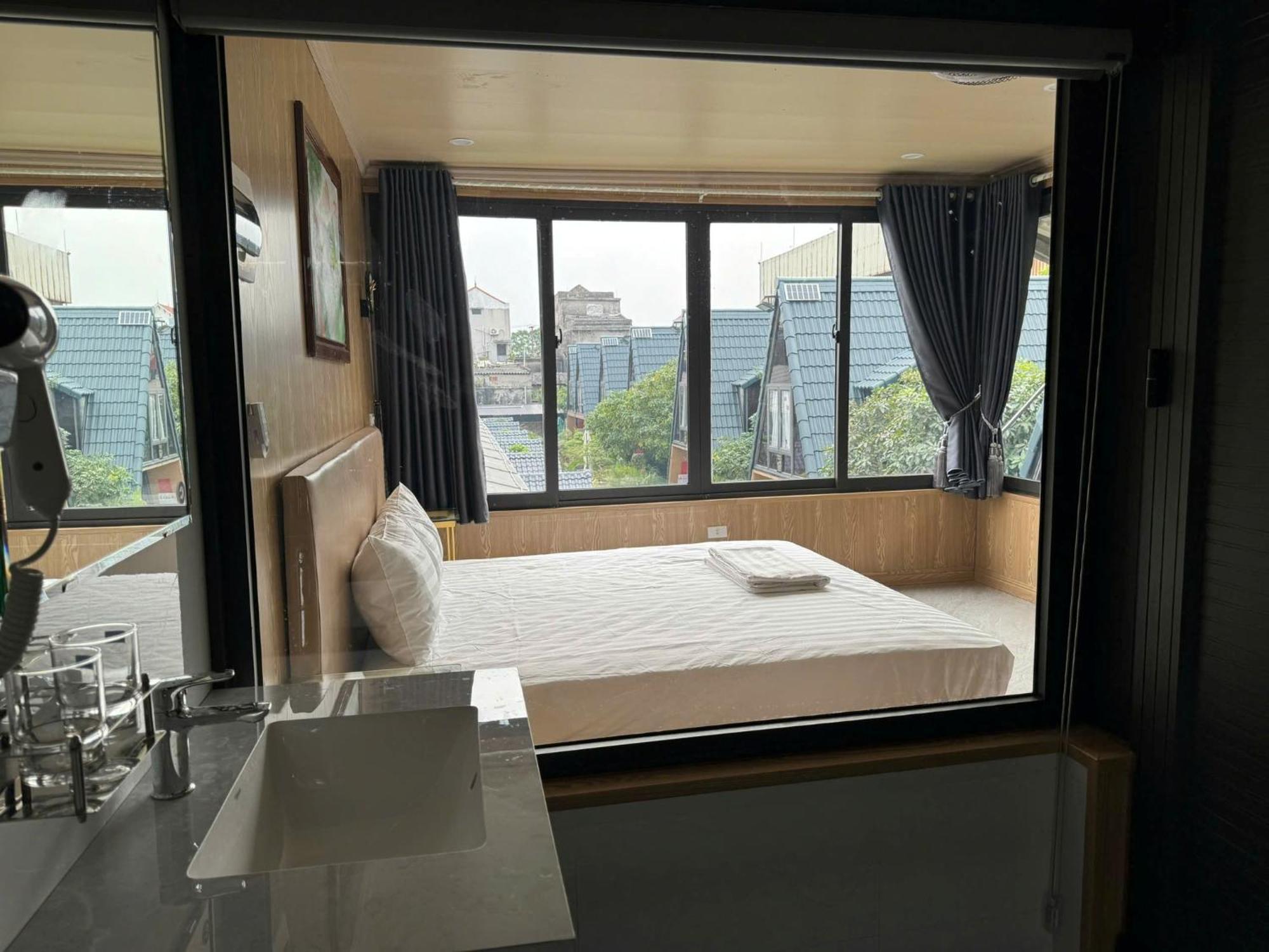 Sunny Bungalow & Hotel Нин Бин Екстериор снимка