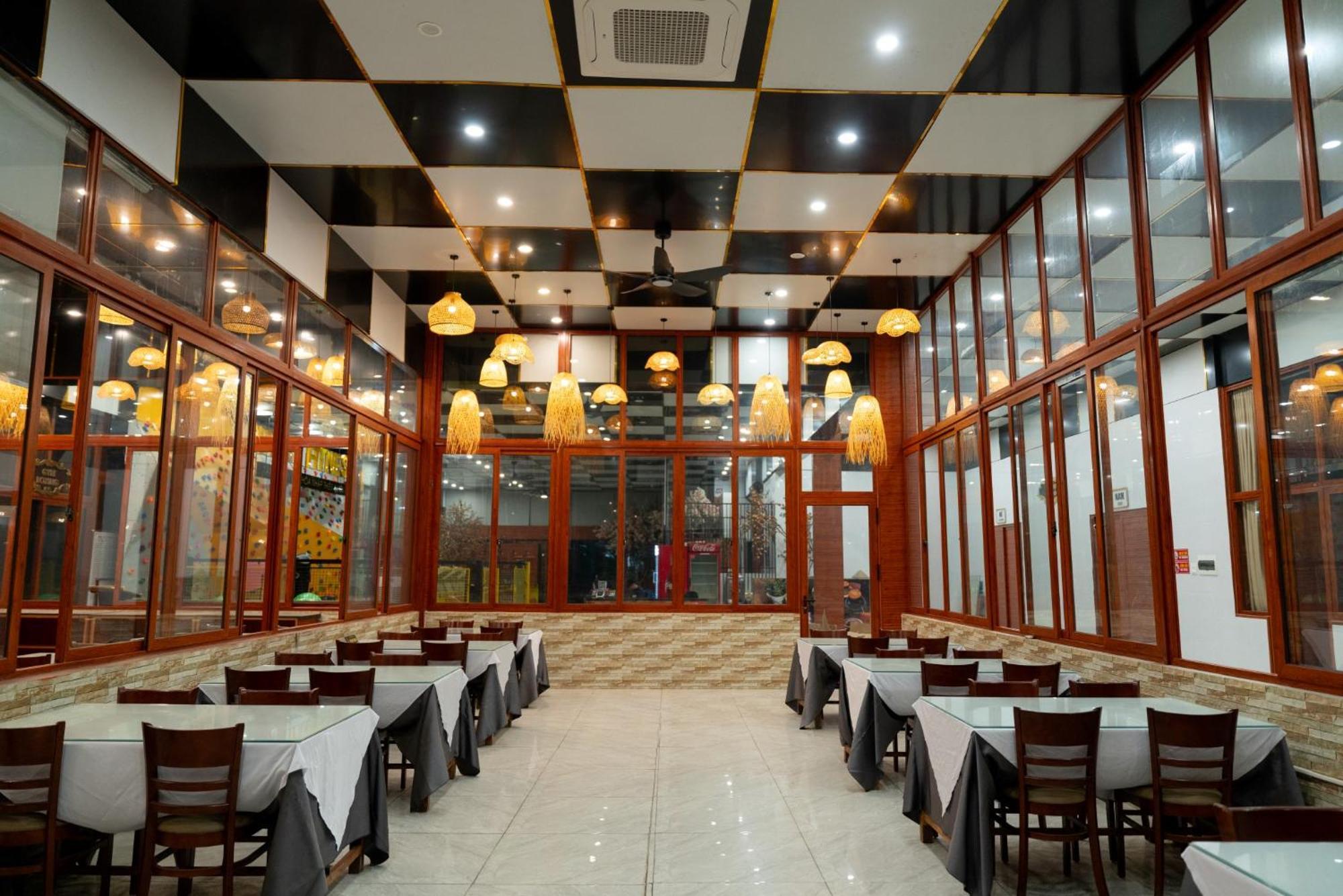 Sunny Bungalow & Hotel Нин Бин Екстериор снимка