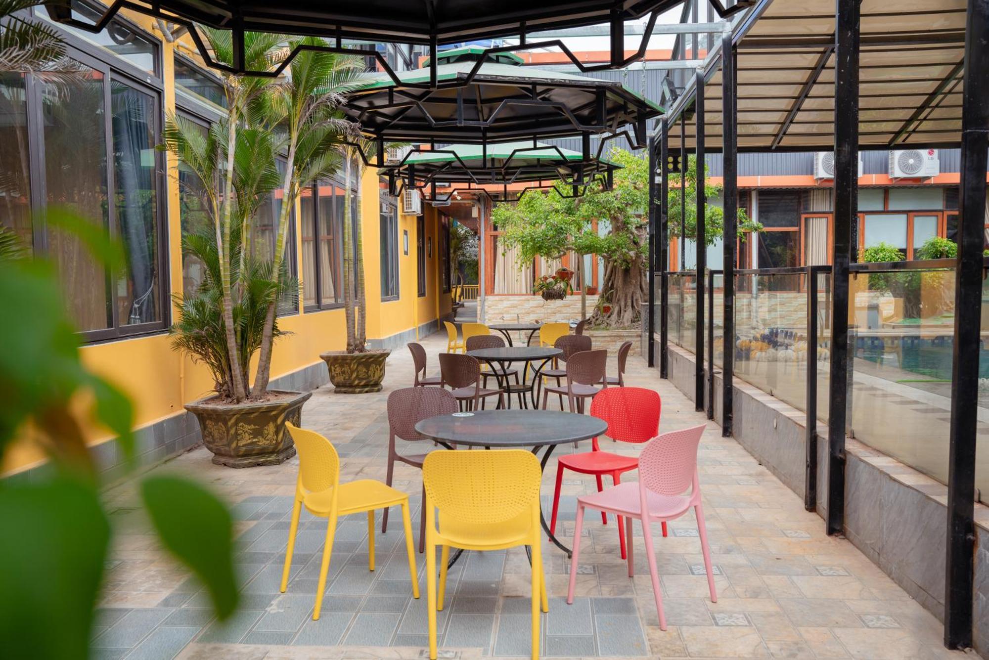 Sunny Bungalow & Hotel Нин Бин Екстериор снимка